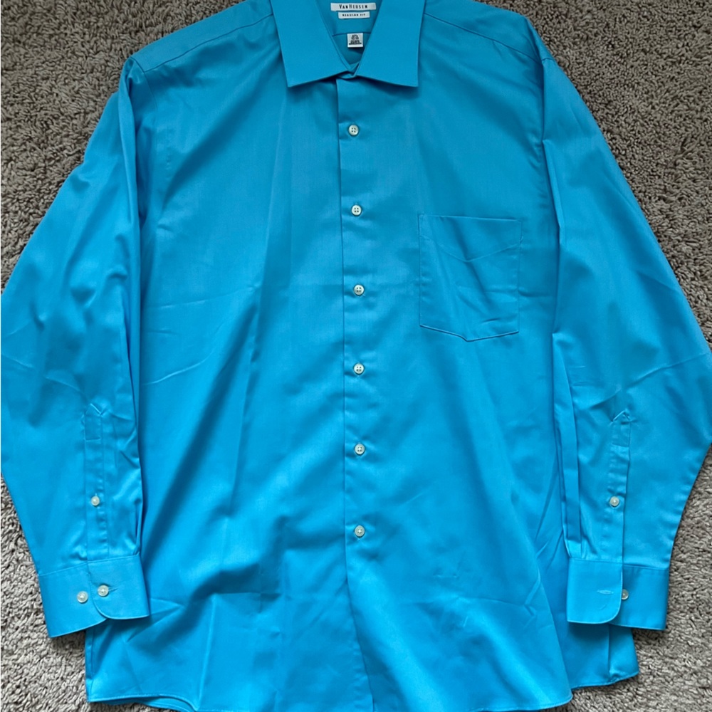Van Heusen button up shirt